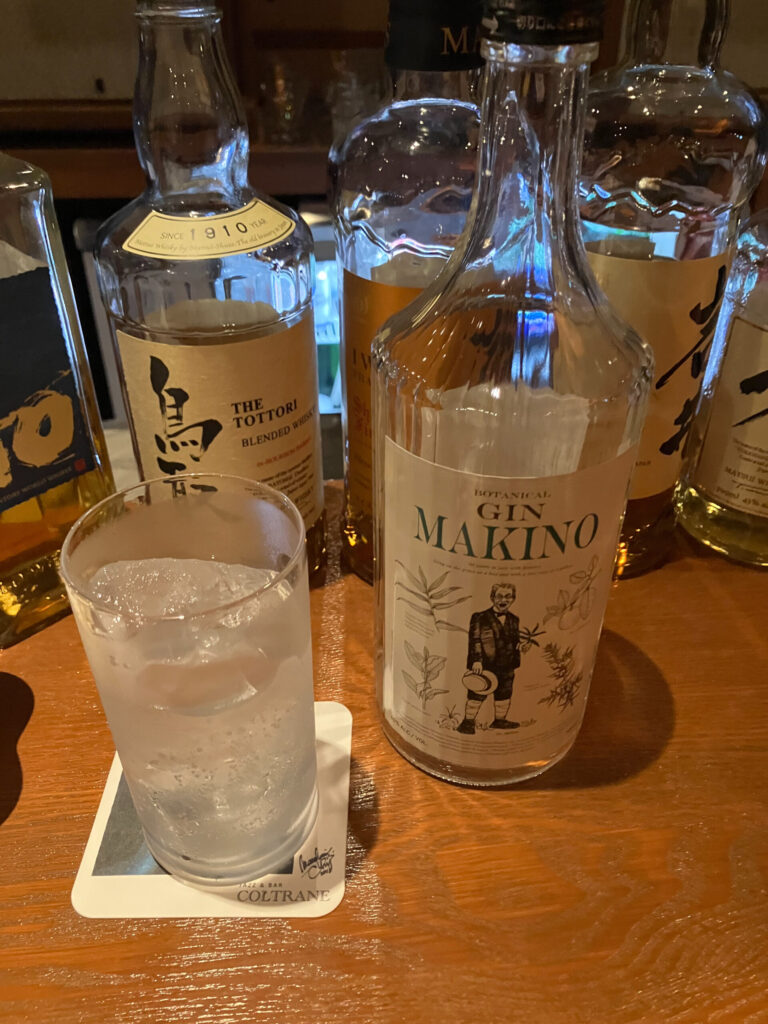 たくさんのお酒のビン