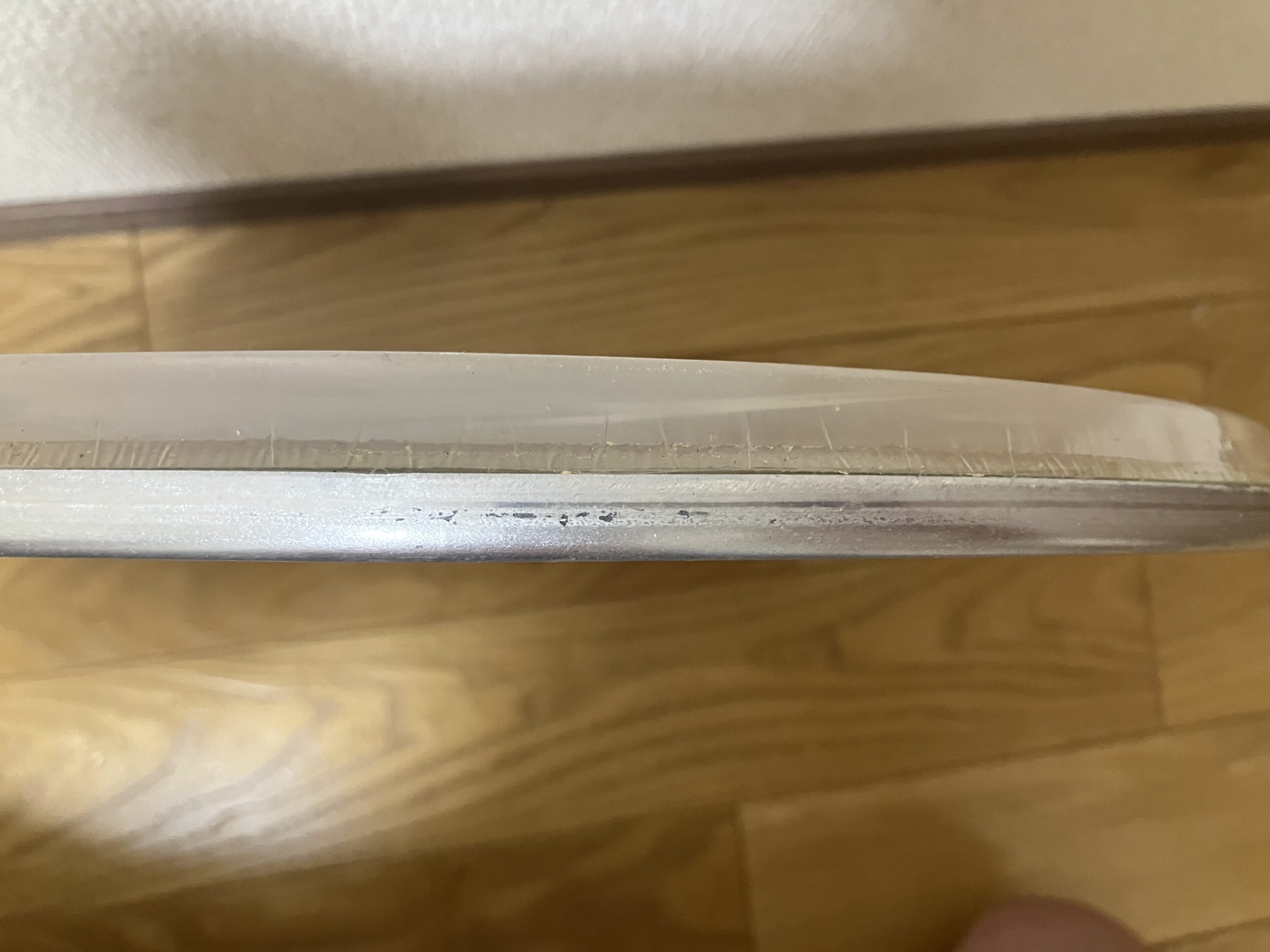 伸びてしまったスネアドラムの裏面ヘッド