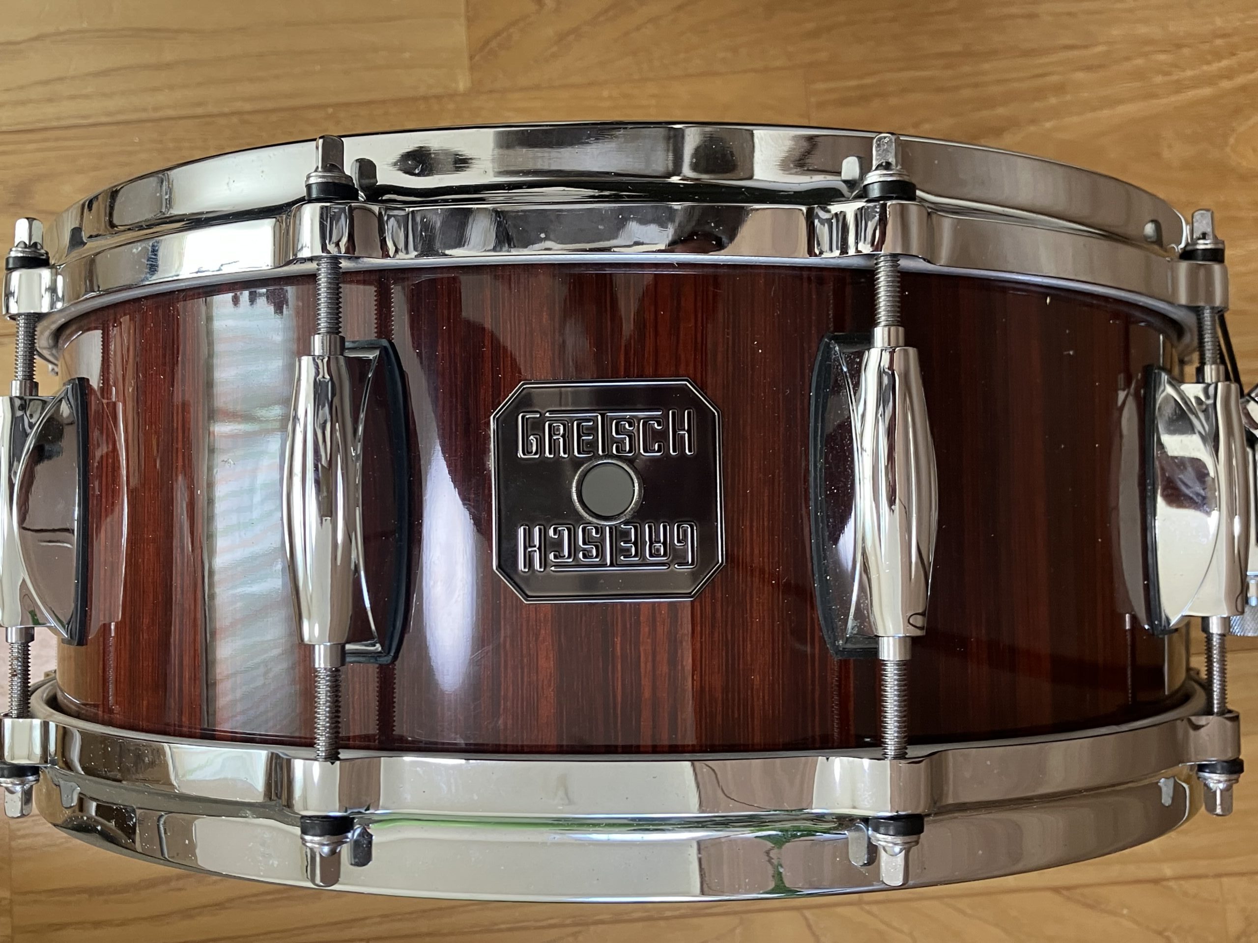 グレッチのローズウッドスネア